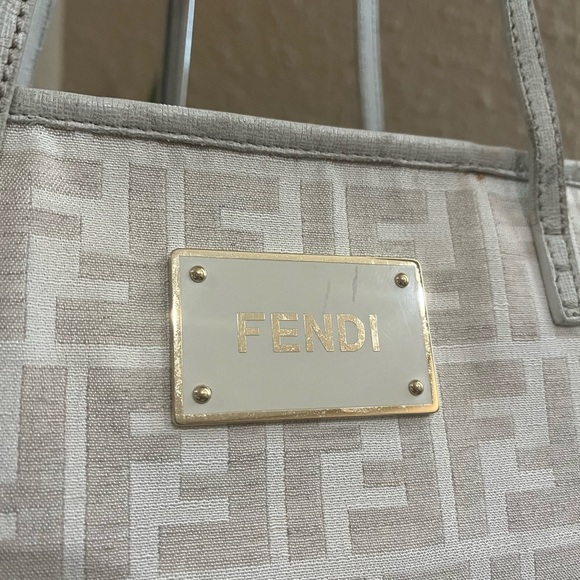 FENDI ZIPPERED TOTE - Picture 3 of 16